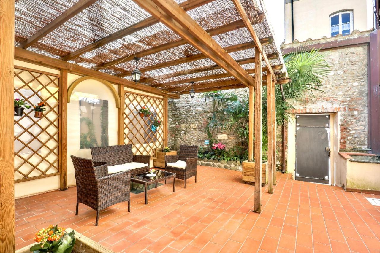 לוקה Antica Residenza Santa Chiara -City Center מראה חיצוני תמונה