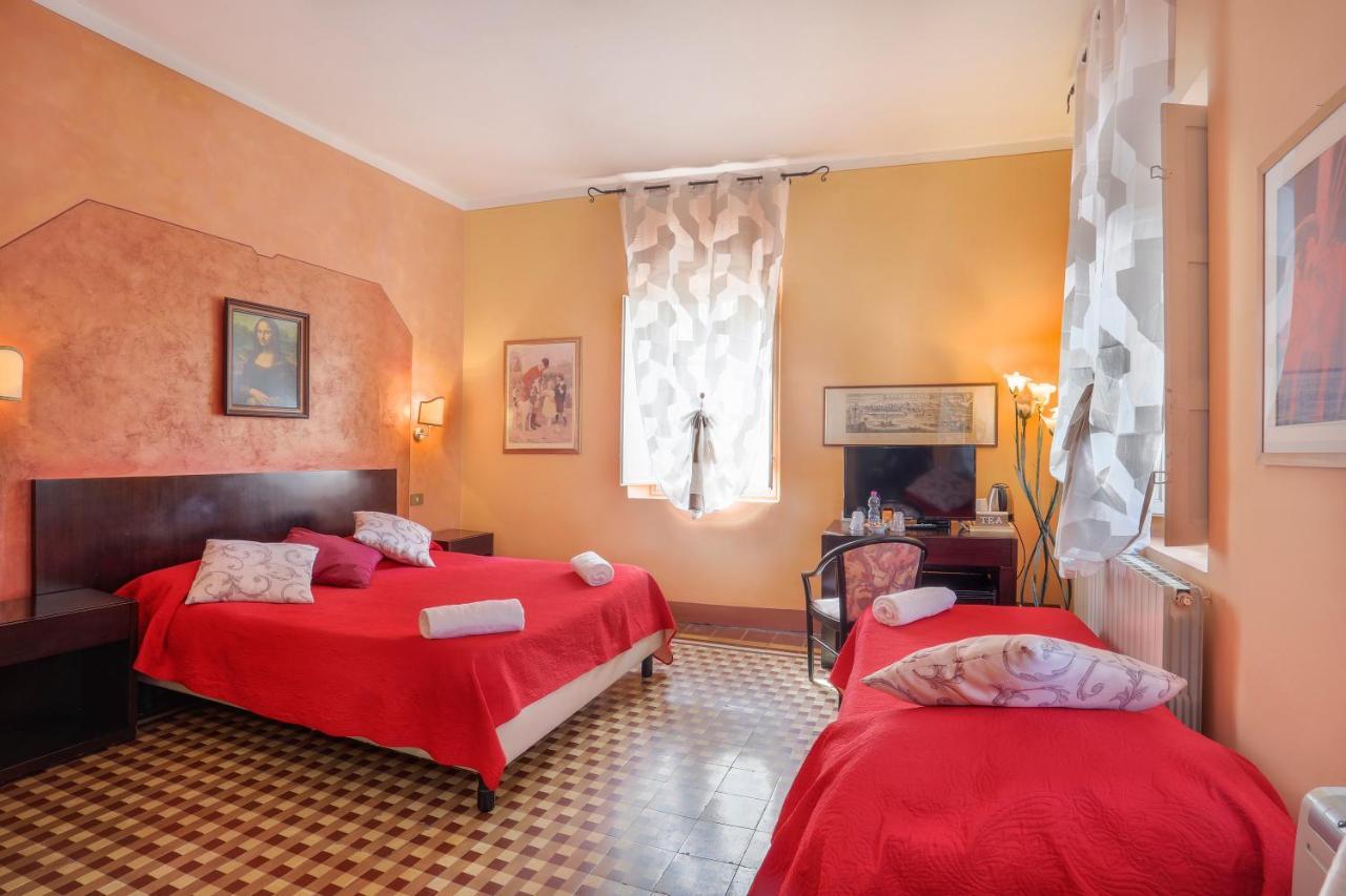 לוקה Antica Residenza Santa Chiara -City Center מראה חיצוני תמונה