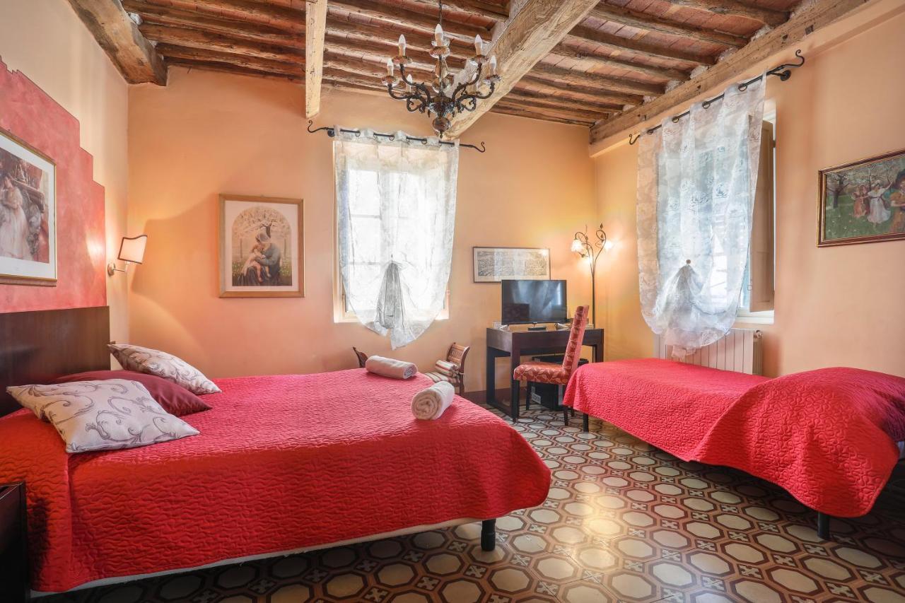 לוקה Antica Residenza Santa Chiara -City Center מראה חיצוני תמונה