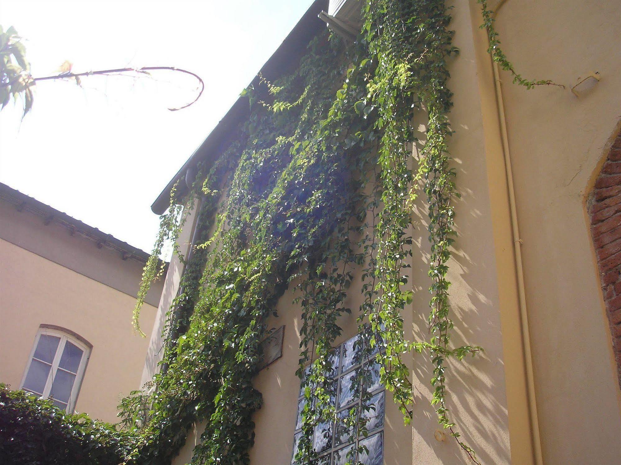 לוקה Antica Residenza Santa Chiara -City Center מראה חיצוני תמונה