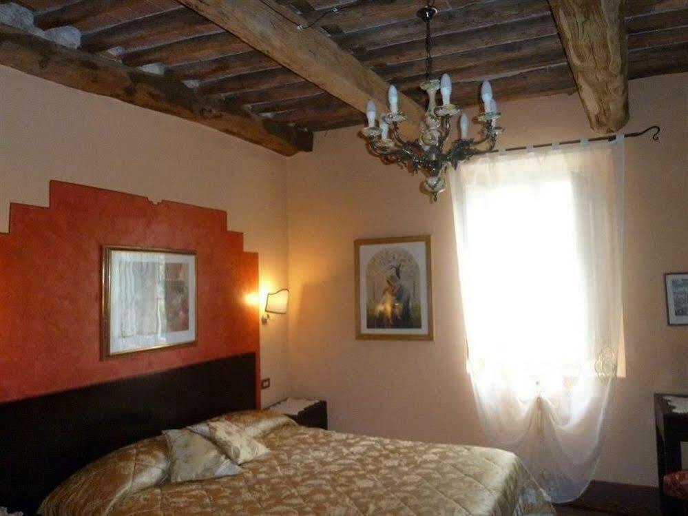לוקה Antica Residenza Santa Chiara -City Center מראה חיצוני תמונה